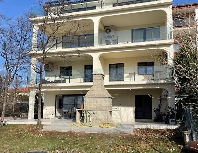 Appartments Sara דירה *