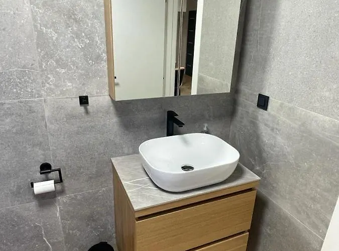Appartments Sara דירה יאדראנובו