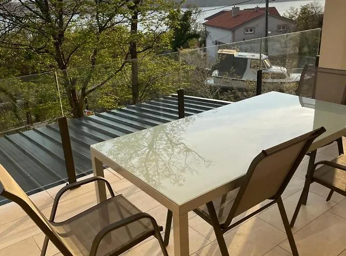 דירה Appartments Sara