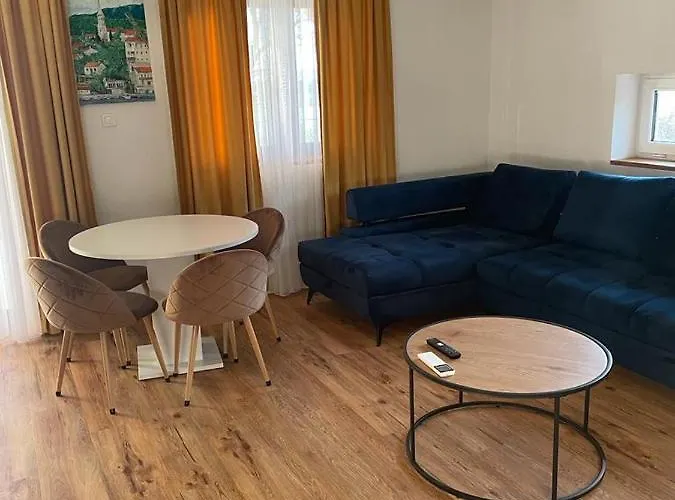 Appartments Sara * יאדראנובו