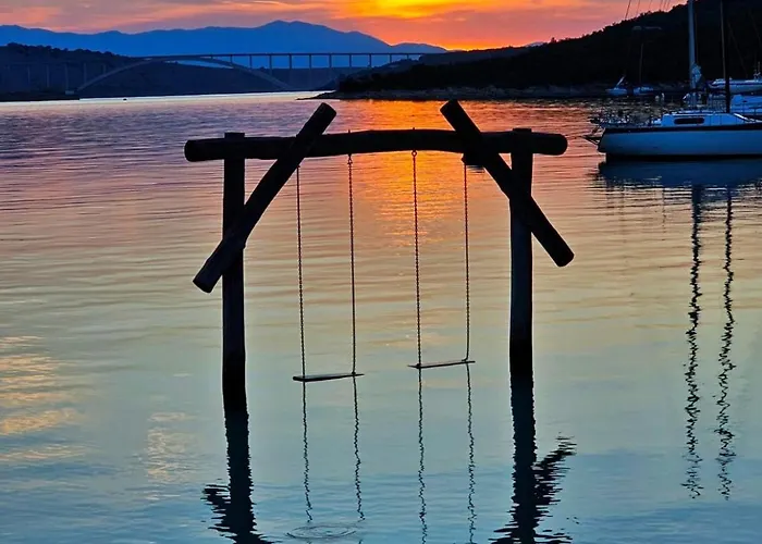 Apartamento Appartments Sara Jadranovo